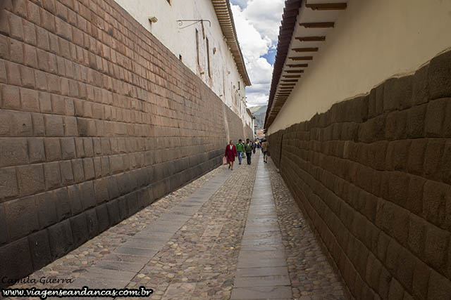 Calle Loreto. Acesso pela Praça de Armas de Cusco